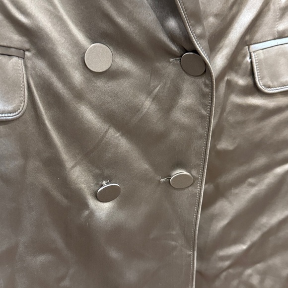 Silk Laundry Relaxed Blazer in slate or hazelnut sandwashed silk. - Picture 3 of 9